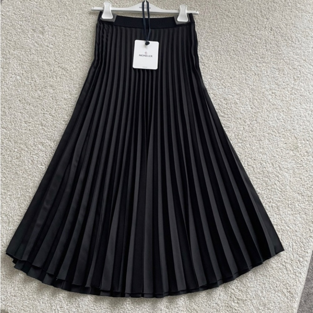 Moncler pleaded skirt